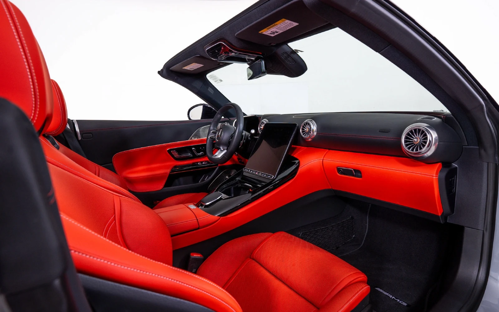 2024 Mercedes-Benz AMG SL 63 (R232), 25/27
