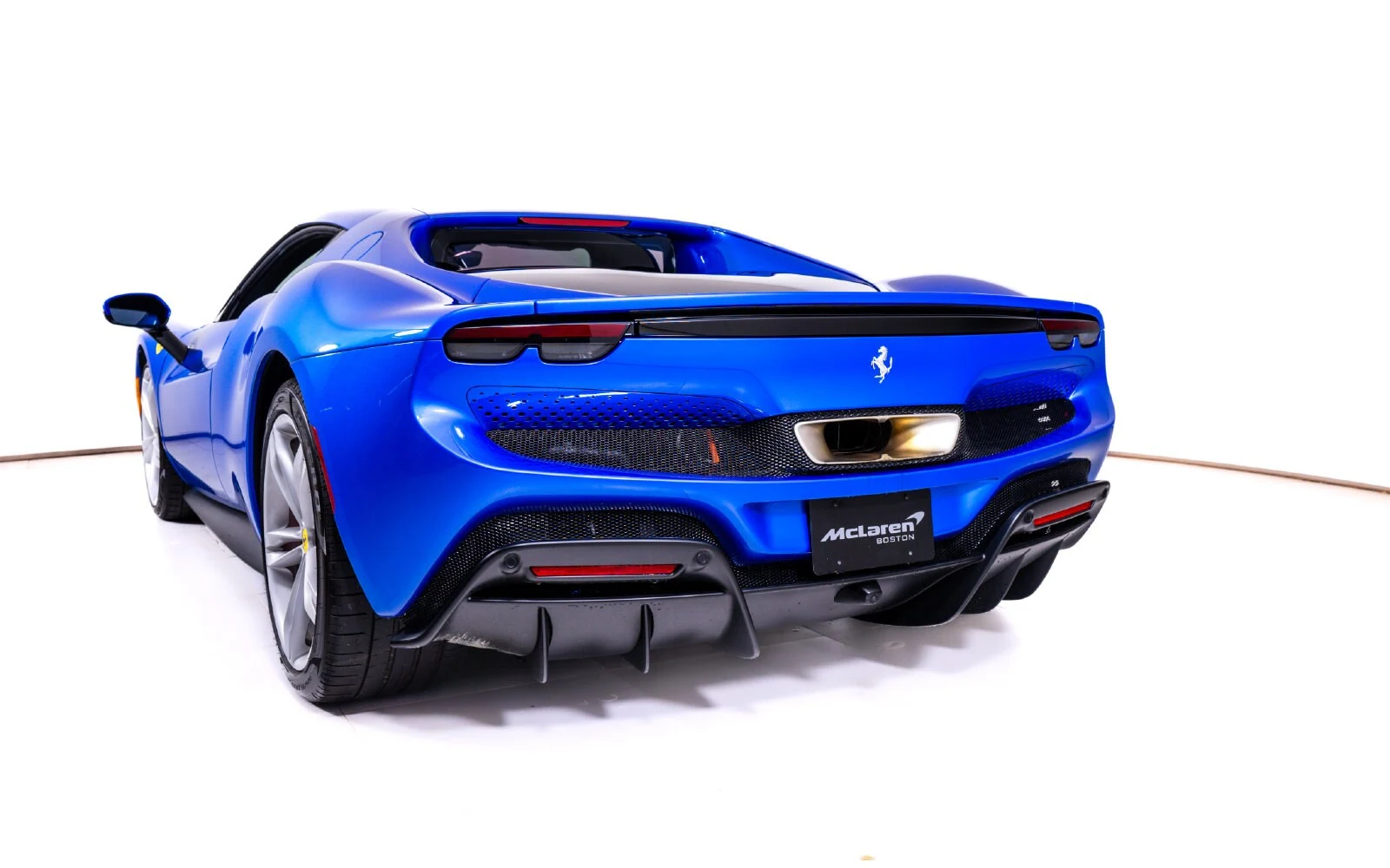 2022 Ferrari 296 GTB, 11/26