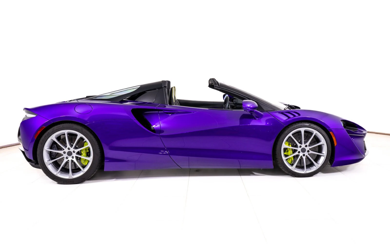 2025 McLaren Artura Spider Vision, 8/26