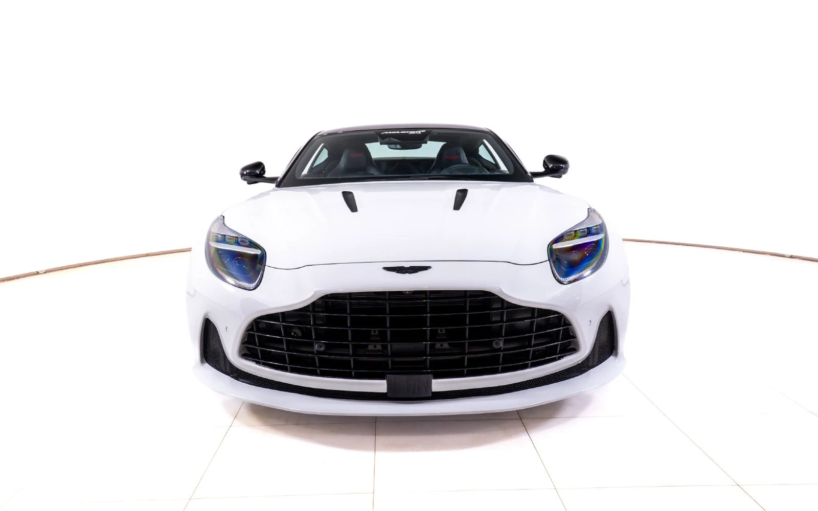 2025 Aston Martin DB12 Coupé, 8/26