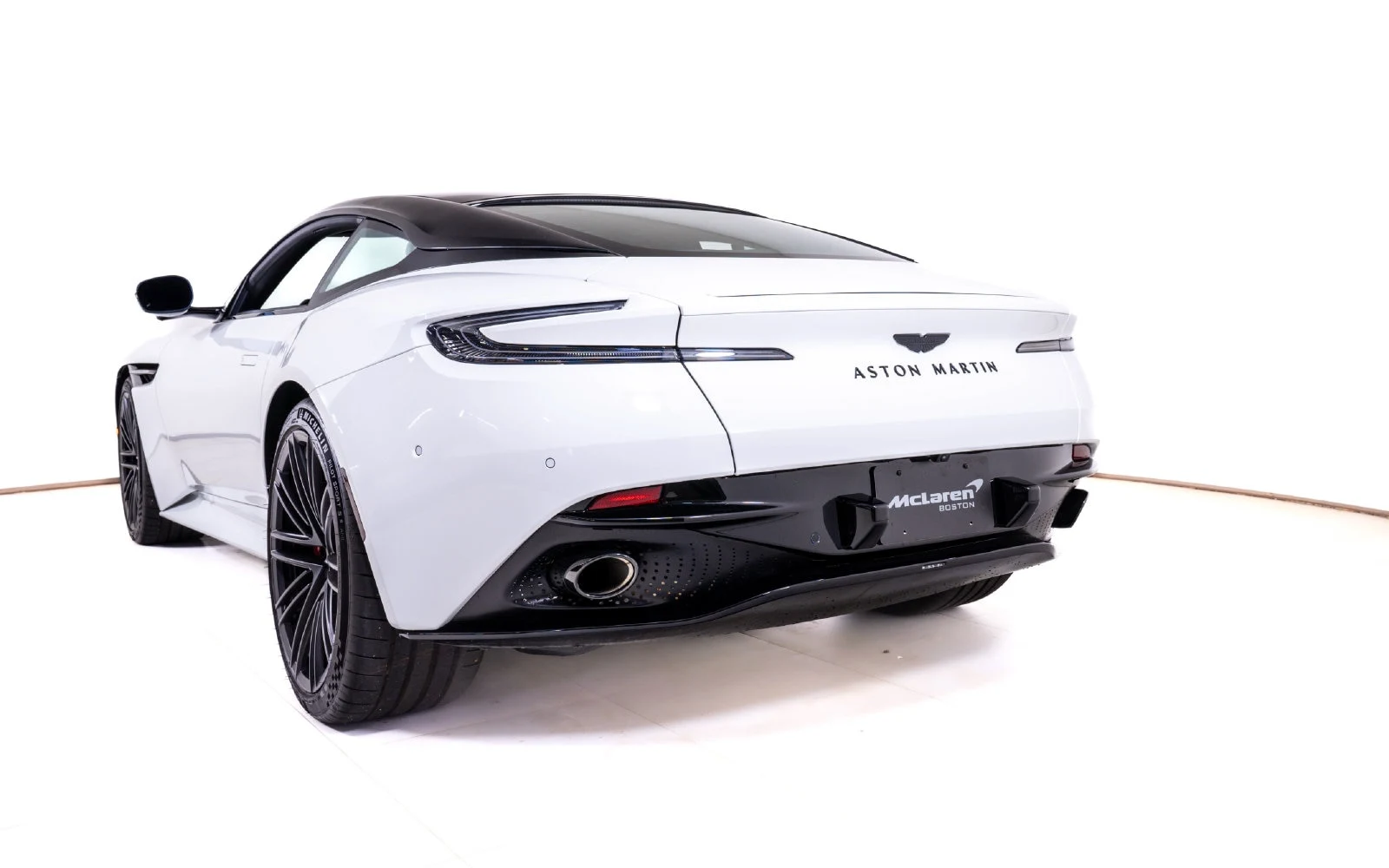 2025 Aston Martin DB12 Coupé, 10/26