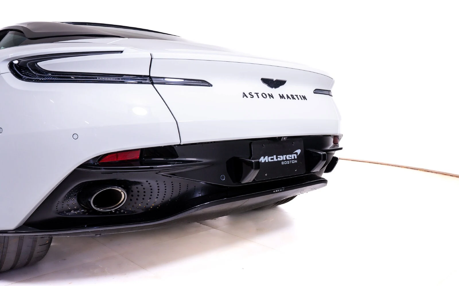 2025 Aston Martin DB12 Coupé, 11/26