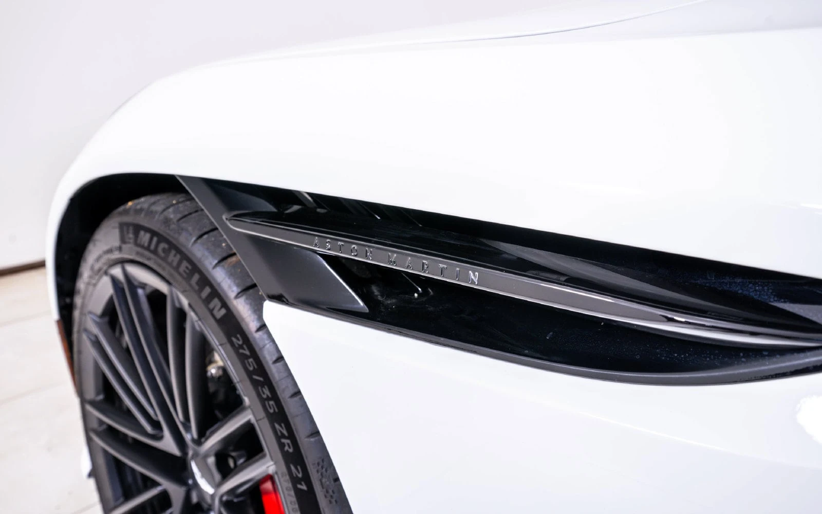 2025 Aston Martin DB12 Coupé, 13/26
