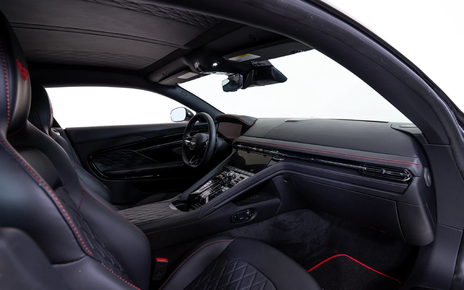 2025 Aston Martin DB12 Coupé, 24/26