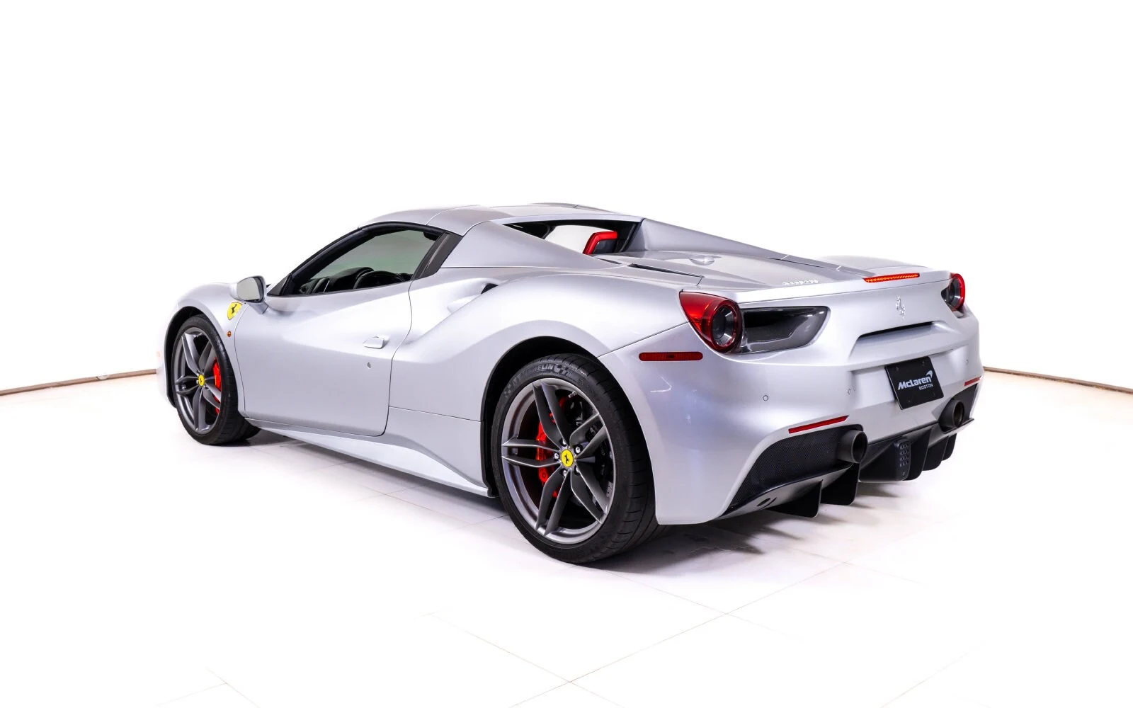 2019 Ferrari 488 Spider, 4/26
