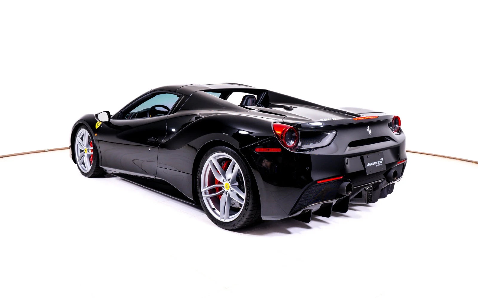 2018 Ferrari 488 Spider, 4/26