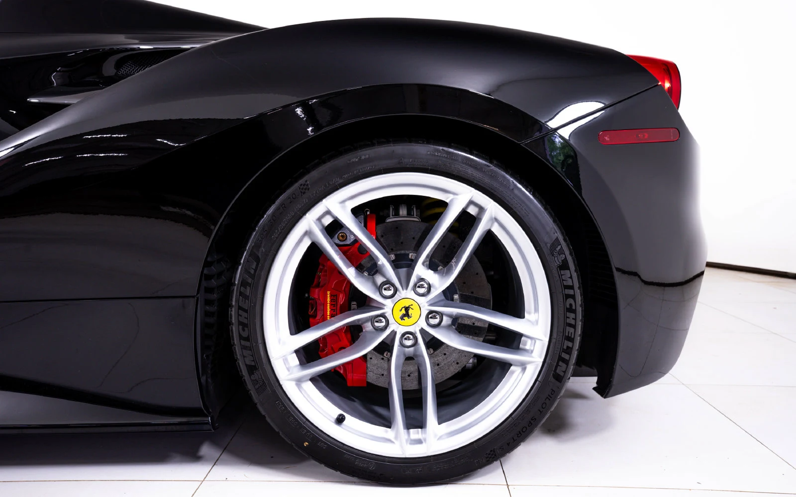 2018 Ferrari 488 Spider, 17/26