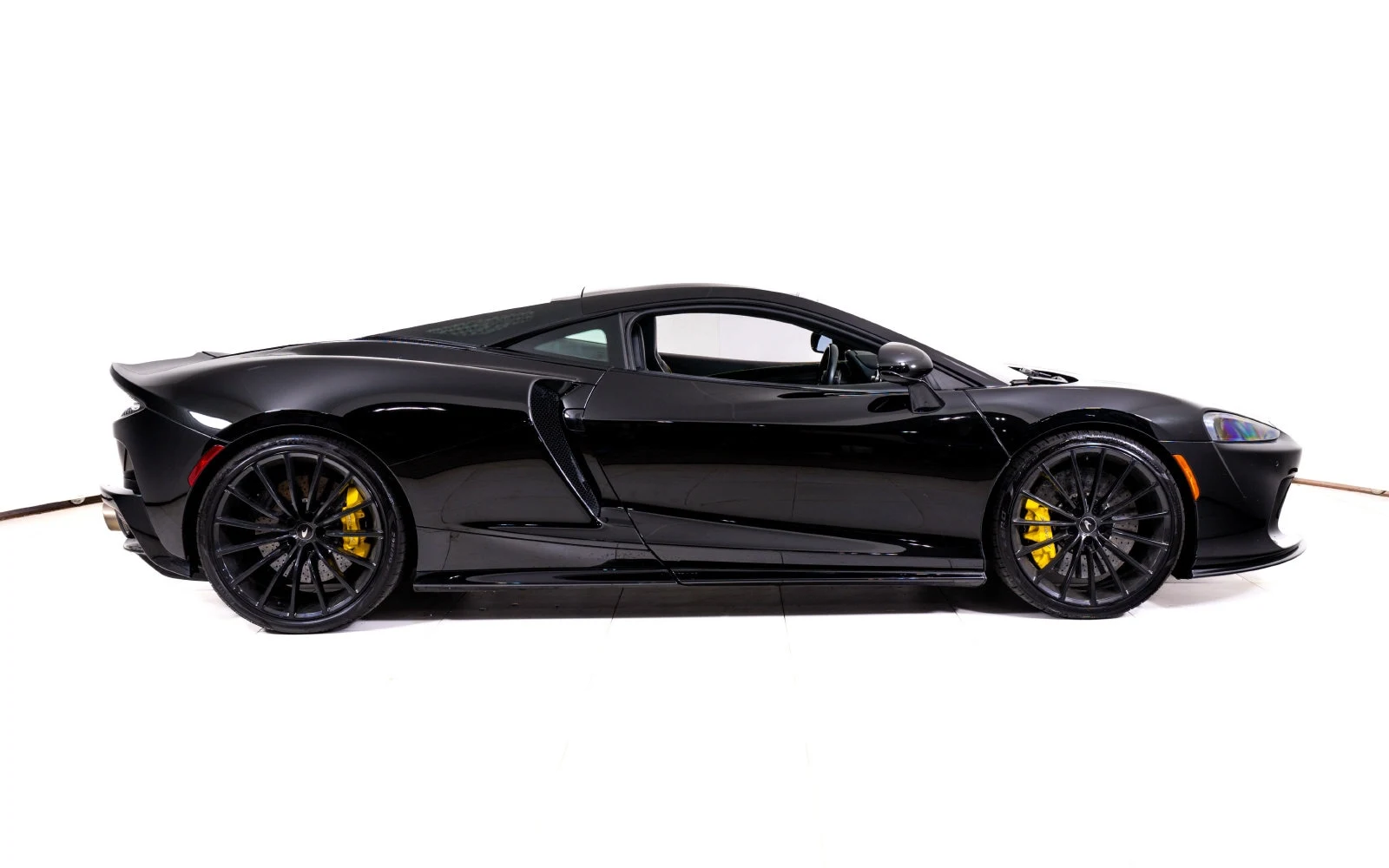 2022 McLaren GT, 6/26