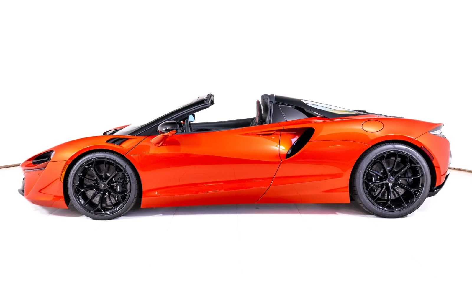 2026 McLaren Artura Spider Performance, 2/25