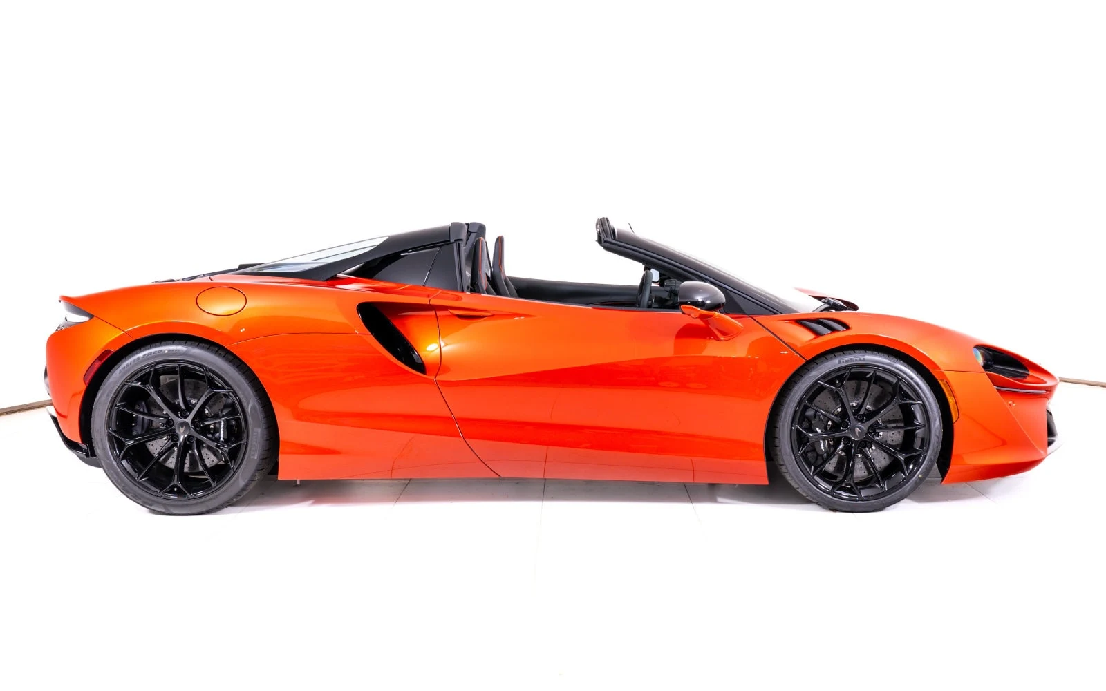 2026 McLaren Artura Spider Performance, 8/25