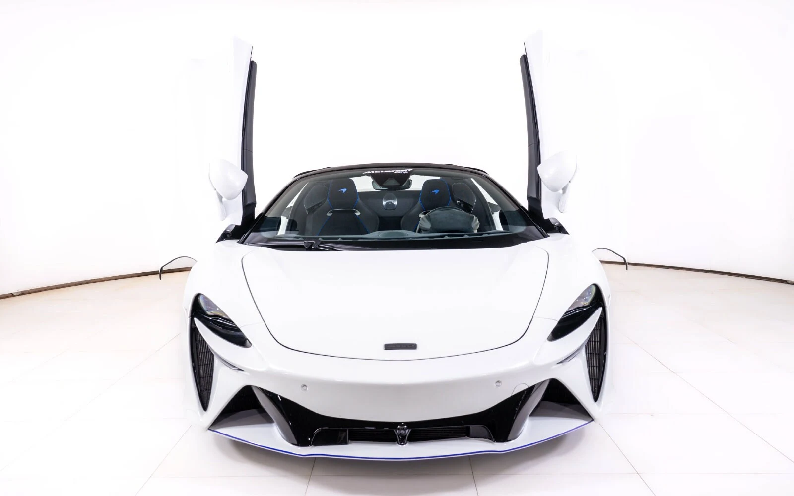 2025 McLaren Artura Spider Performance, 11/25