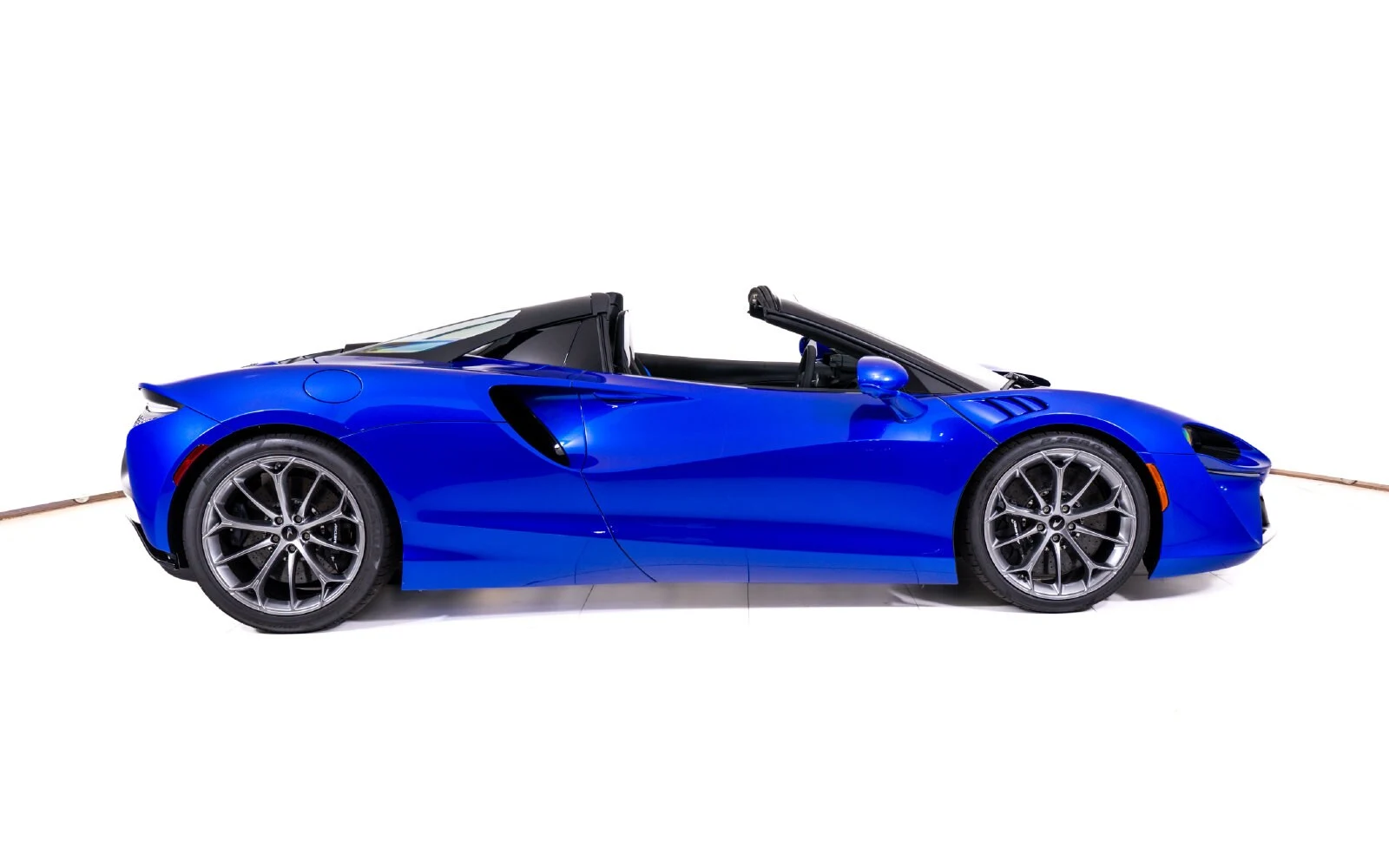 2027 McLaren Artura Spider, 8/25