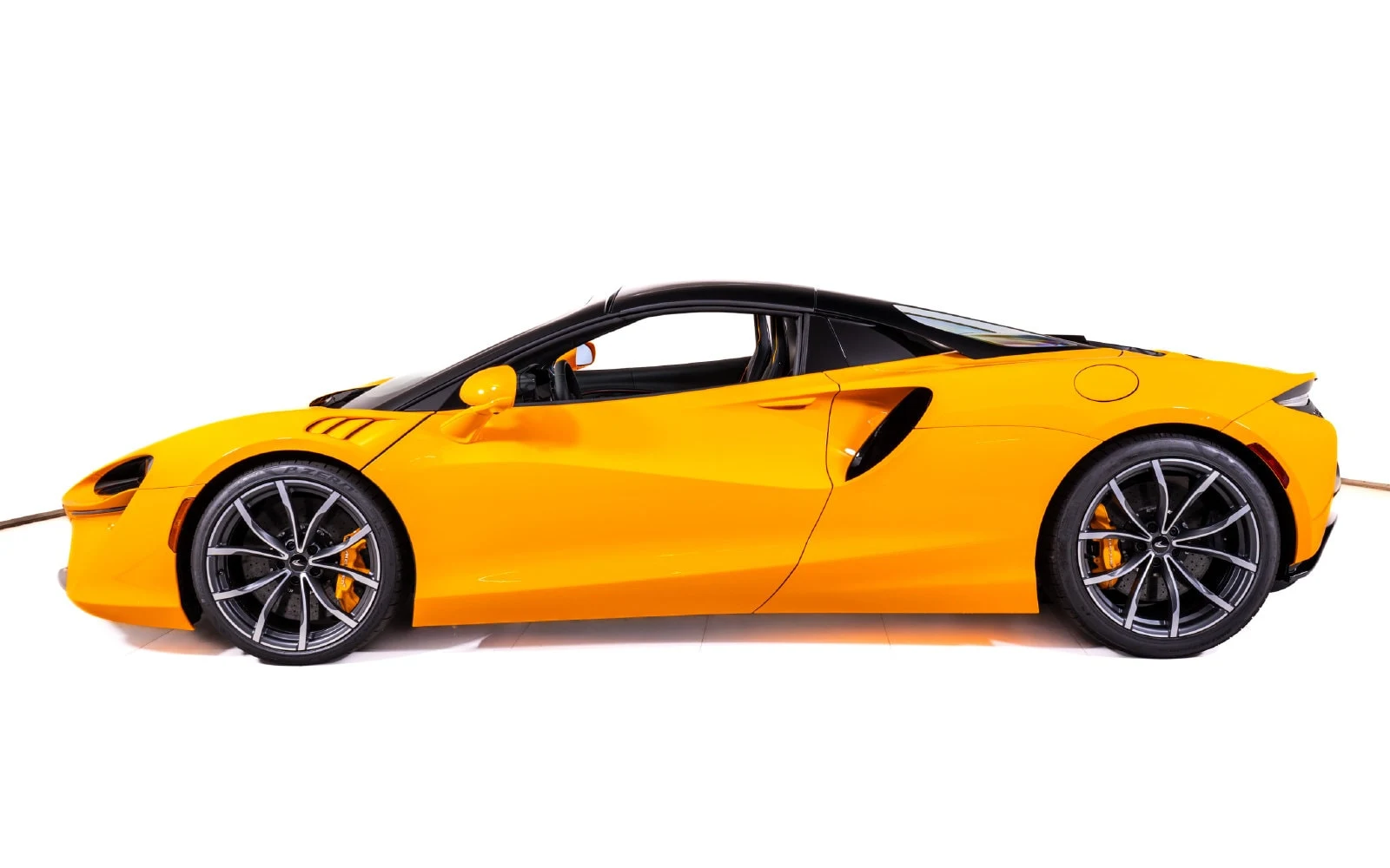 2027 McLaren Artura Spider, 3/25