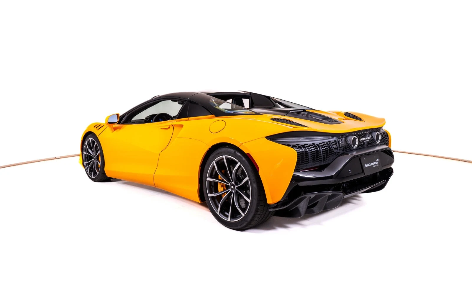 2027 McLaren Artura Spider, 4/25