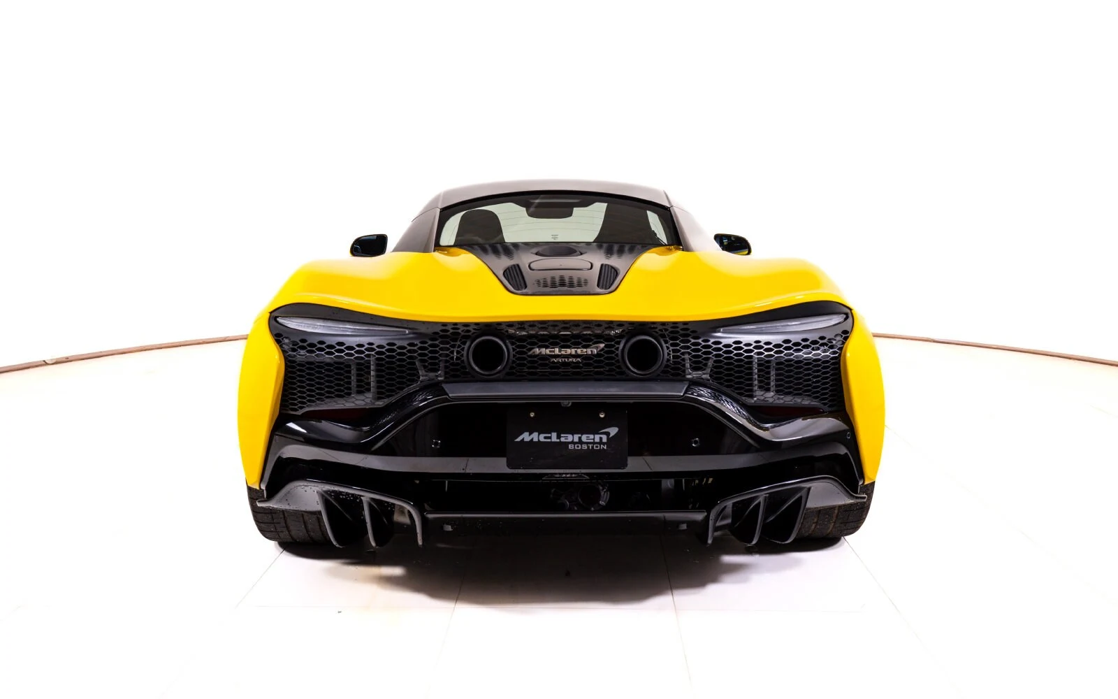2025 McLaren Artura Performance, 4/24
