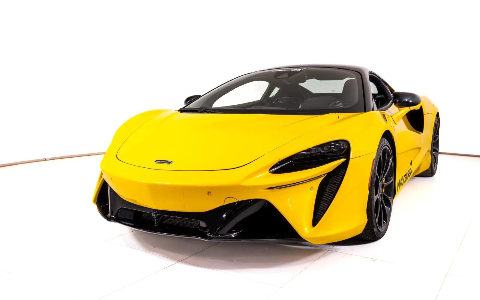2025 McLaren Artura Performance, 10/24