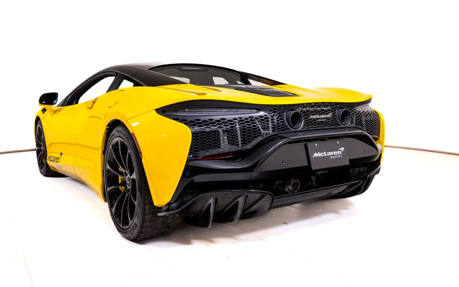 2025 McLaren Artura Performance, 11/24
