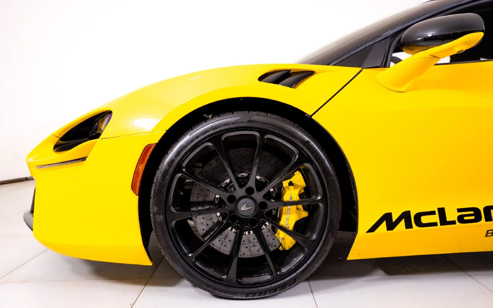 2025 McLaren Artura Performance, 14/24
