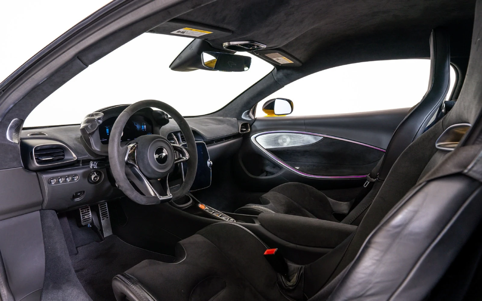 2025 McLaren Artura Performance, 19/24