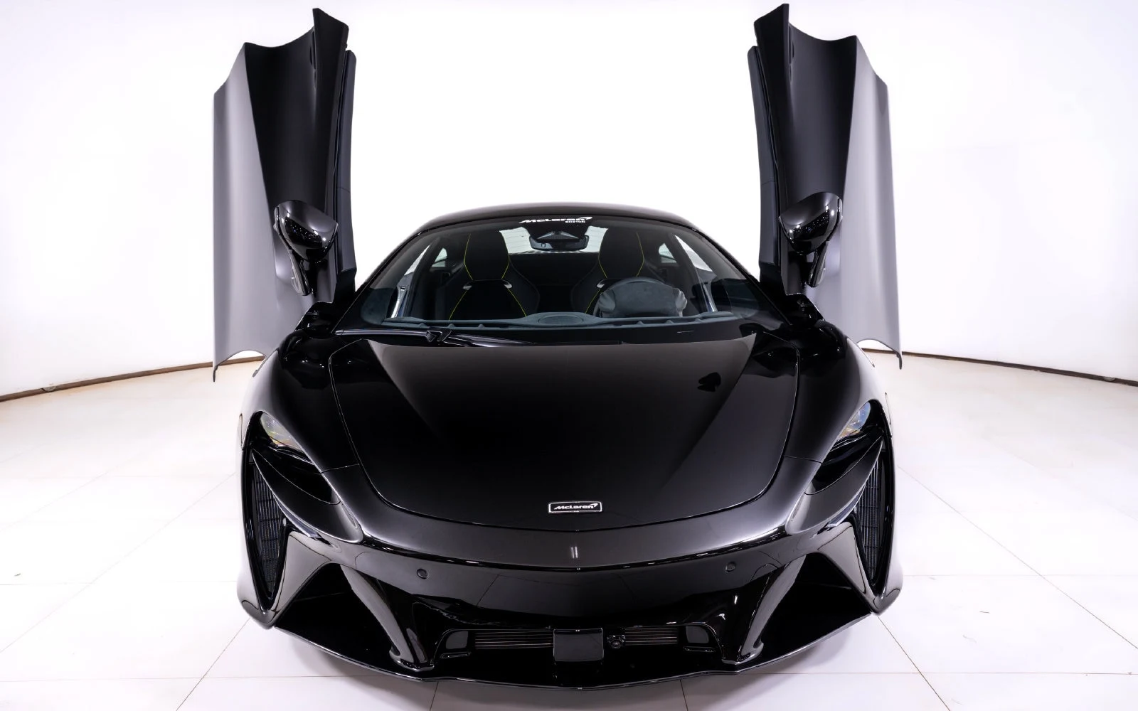 2027 McLaren Artura, 9/24