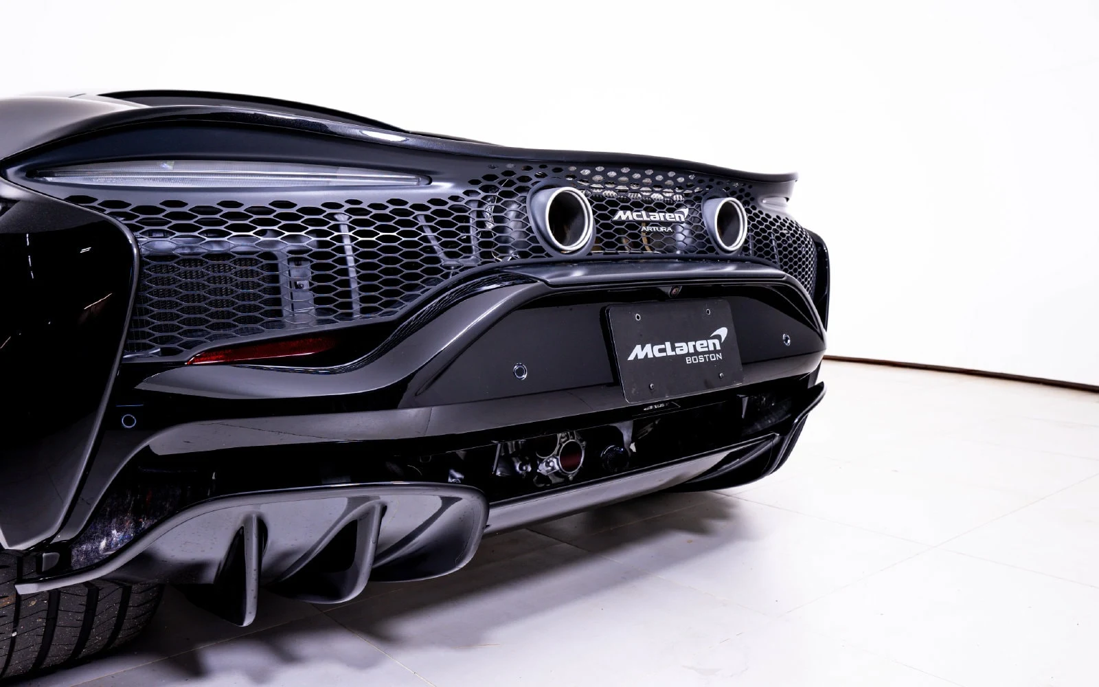 2027 McLaren Artura, 12/24