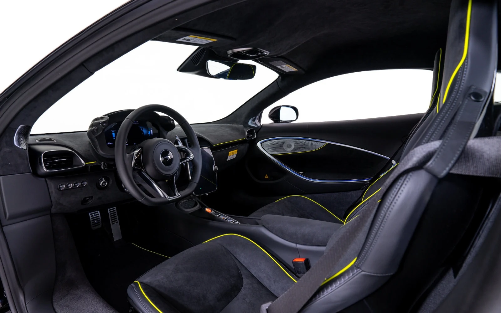 2027 McLaren Artura, 19/24