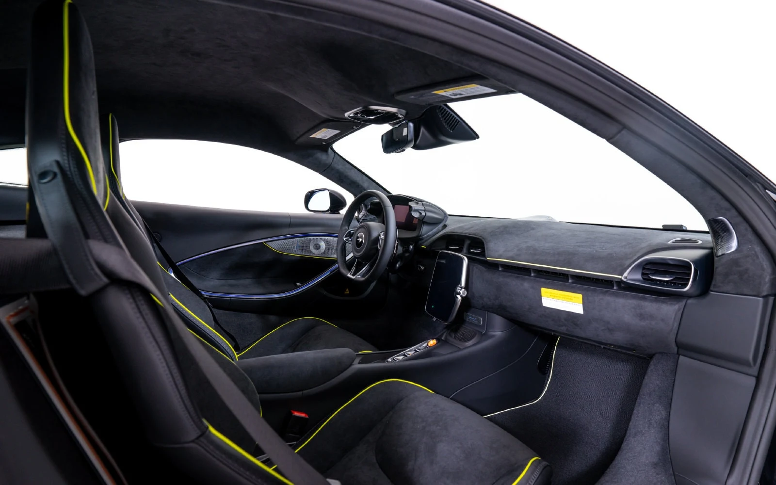 2027 McLaren Artura, 22/24