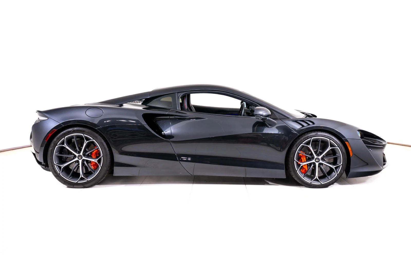 2025 McLaren Artura Performance, 6/24