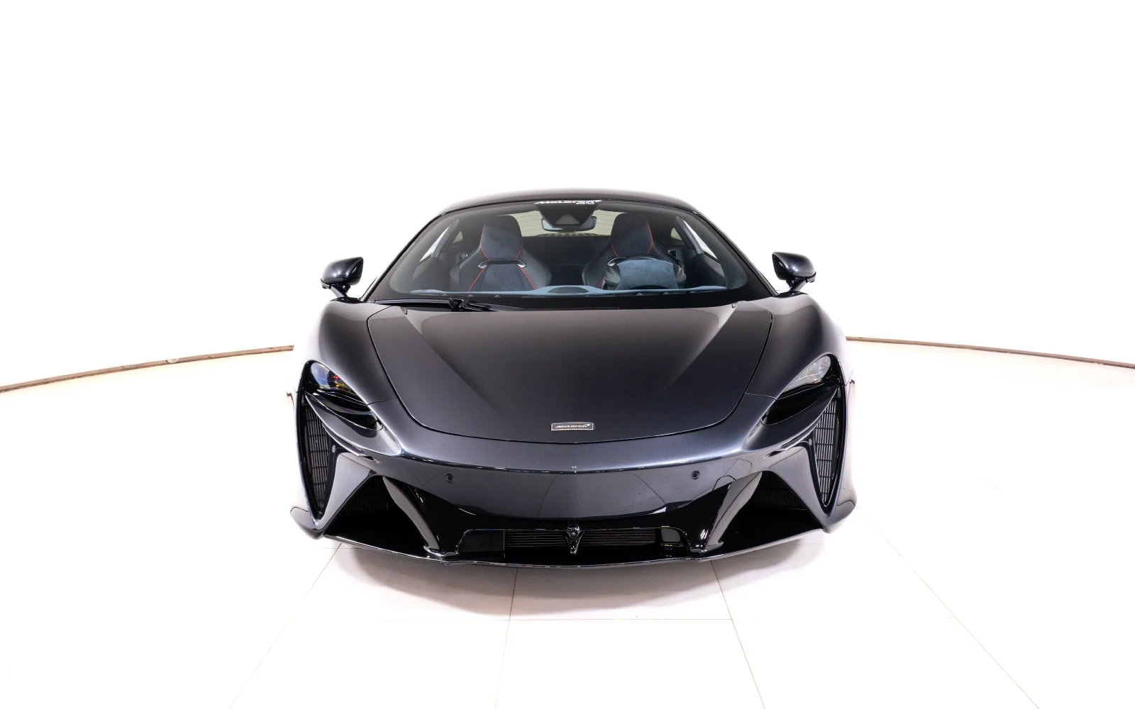 2025 McLaren Artura Performance, 8/24