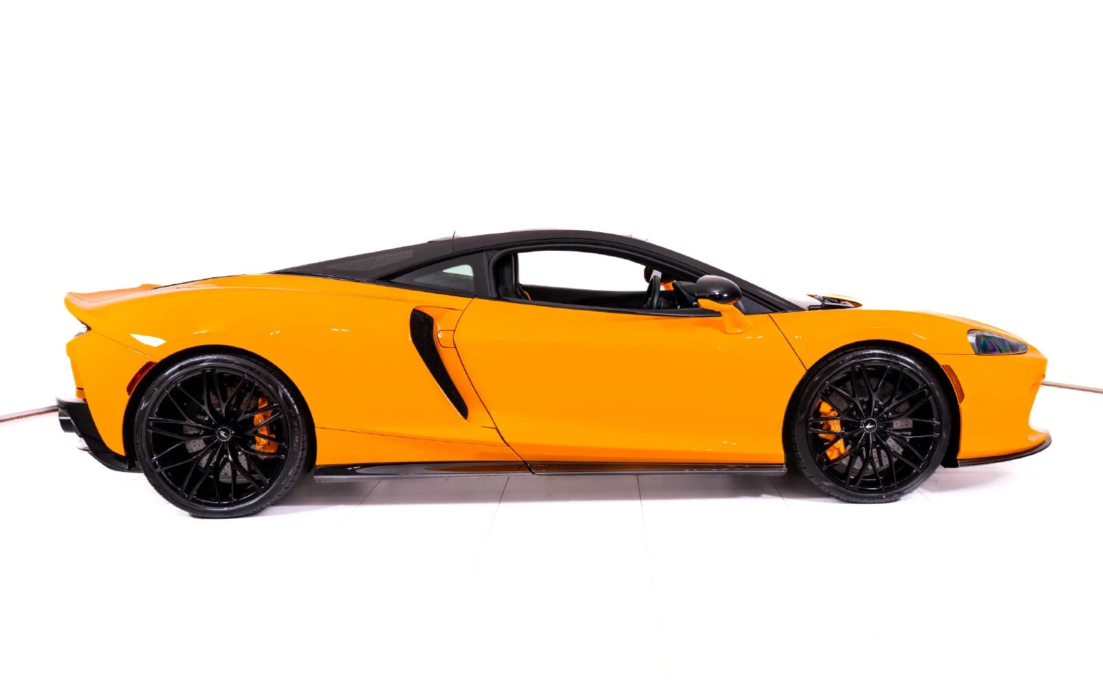 2023 McLaren GT, 6/24