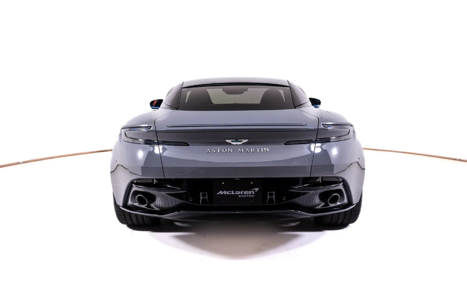 2025 Aston Martin DB12, 4/24