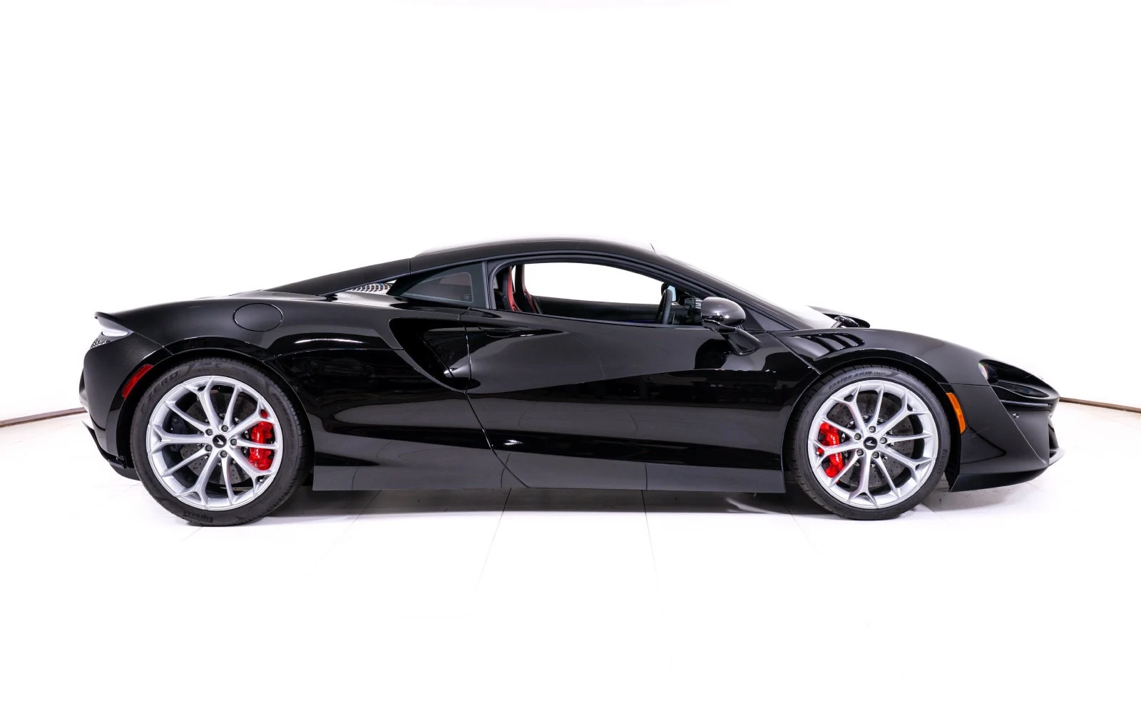 2024 McLaren Artura TechLux, 6/23