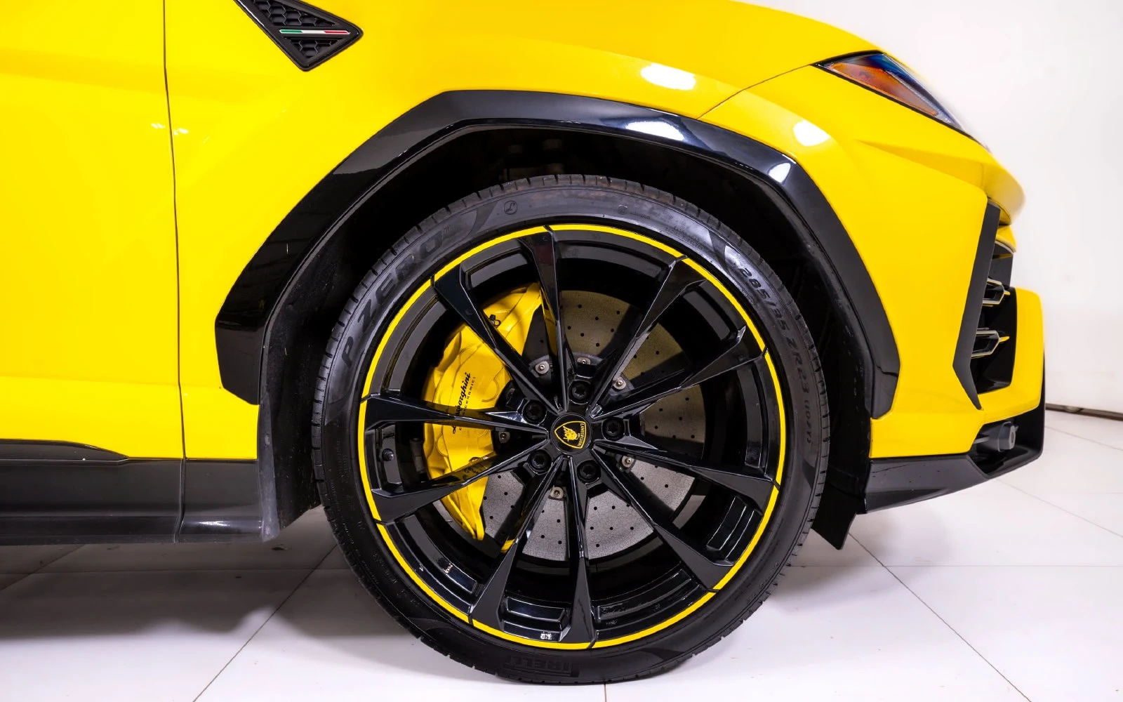 2021 Lamborghini Urus Pearl Capsule, 13/23