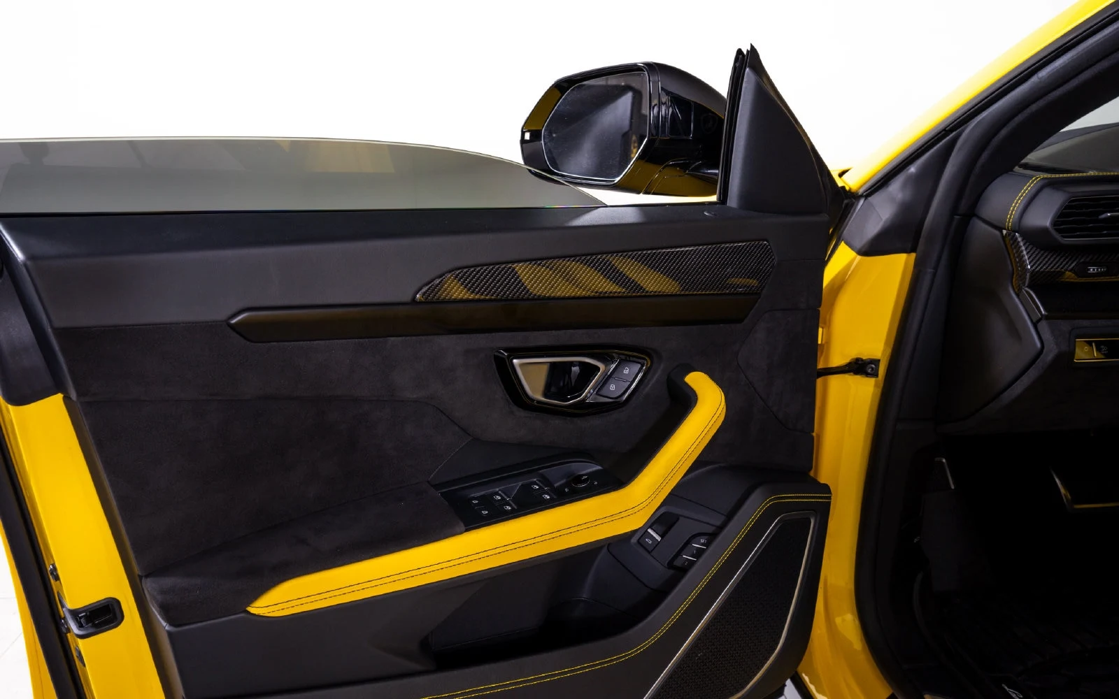 2021 Lamborghini Urus Pearl Capsule, 15/23