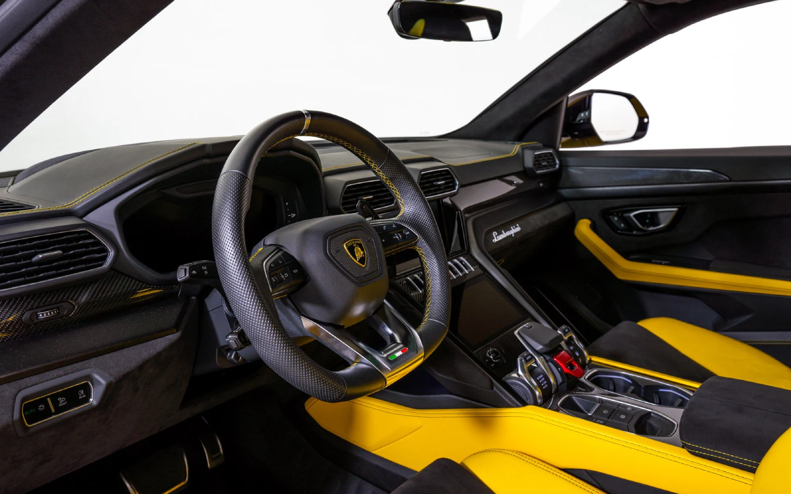 2021 Lamborghini Urus Pearl Capsule, 16/23