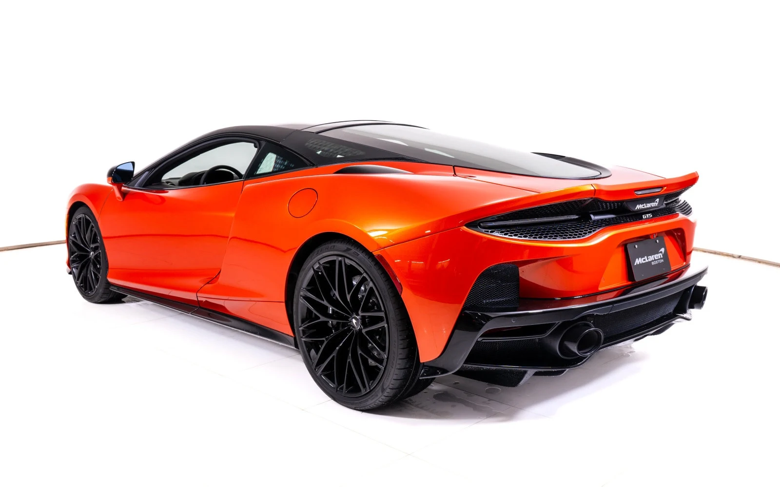 2026 McLaren GTS, 2/23