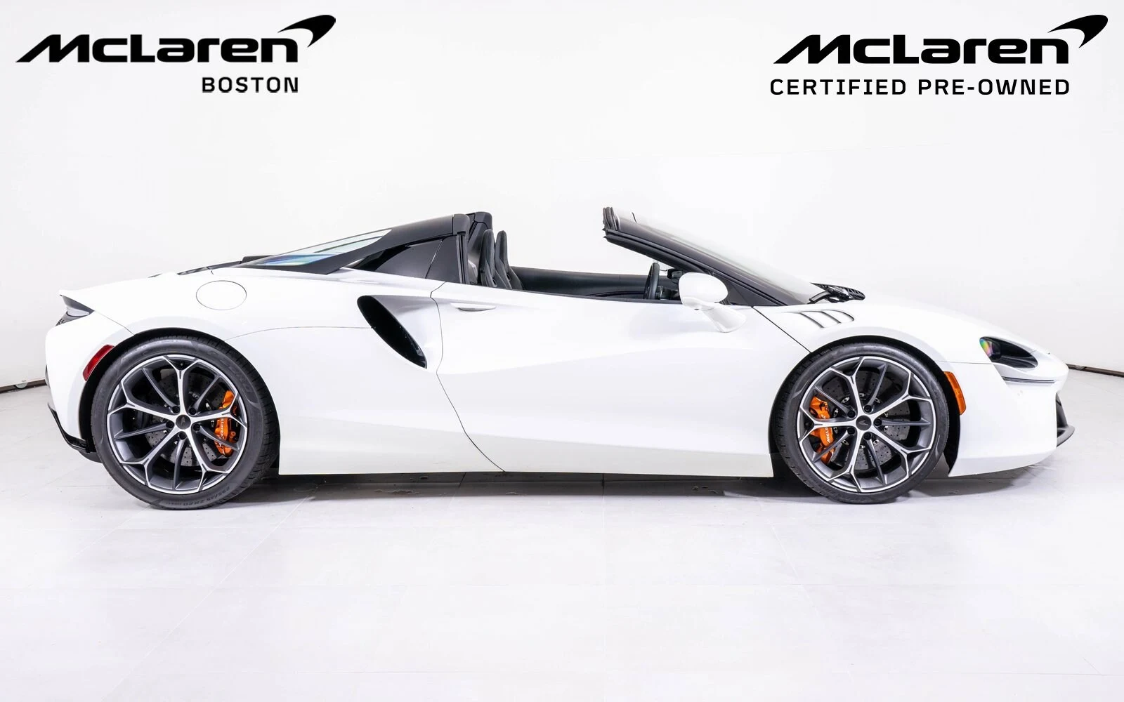 2025 McLaren Artura Spider Performance, 8/22