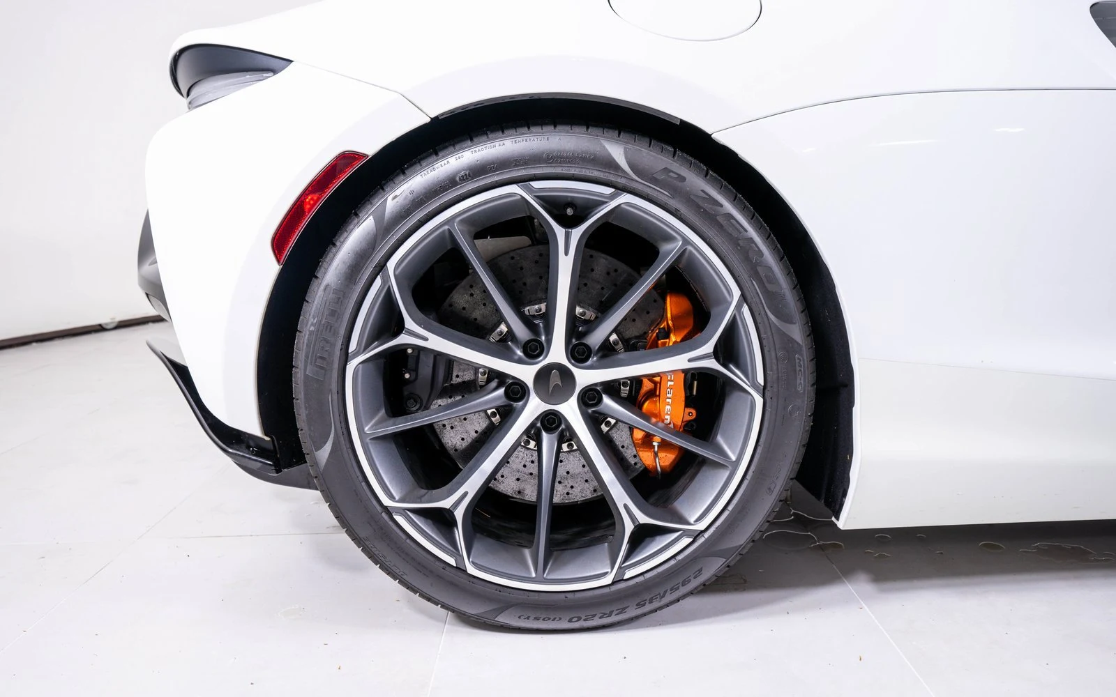 2025 McLaren Artura Spider Performance, 16/22