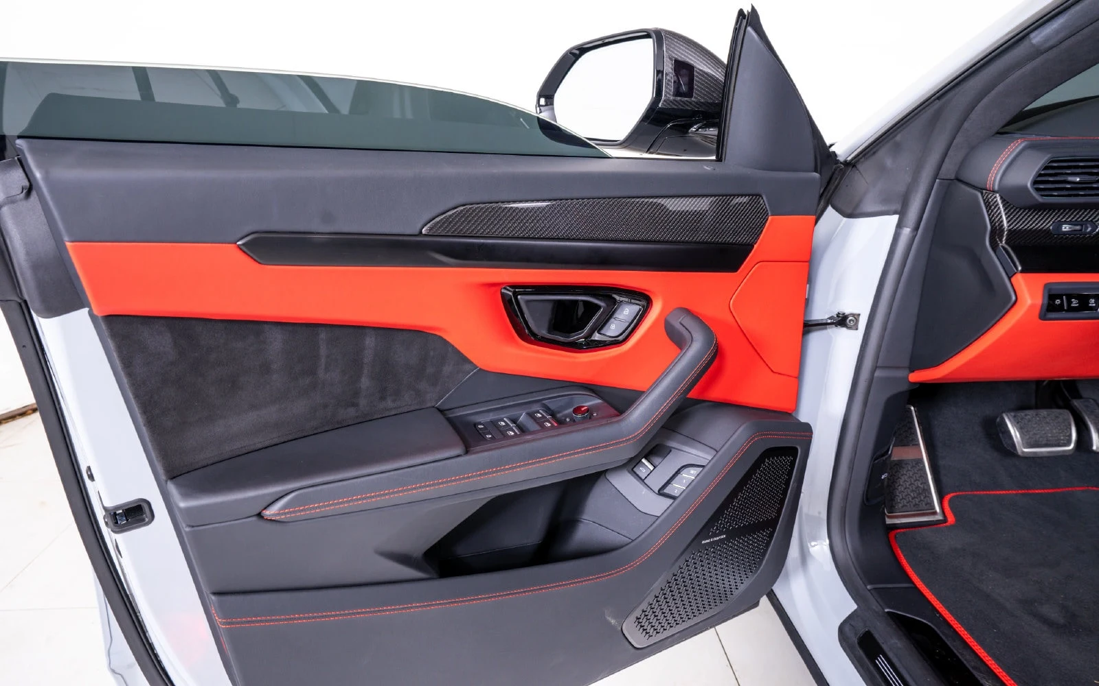 2023 Lamborghini Urus S, 14/22