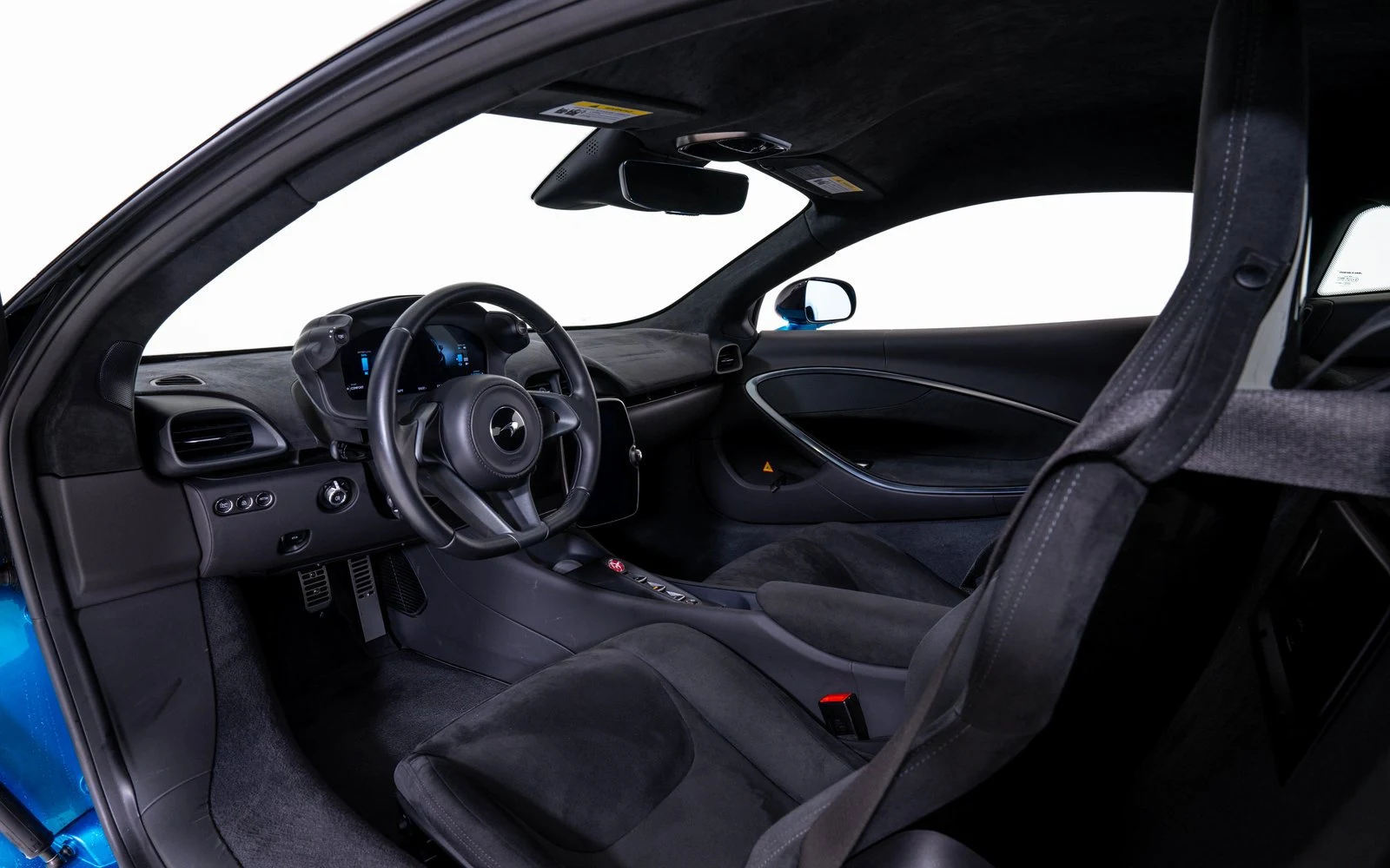 2024 McLaren Artura, 16/21