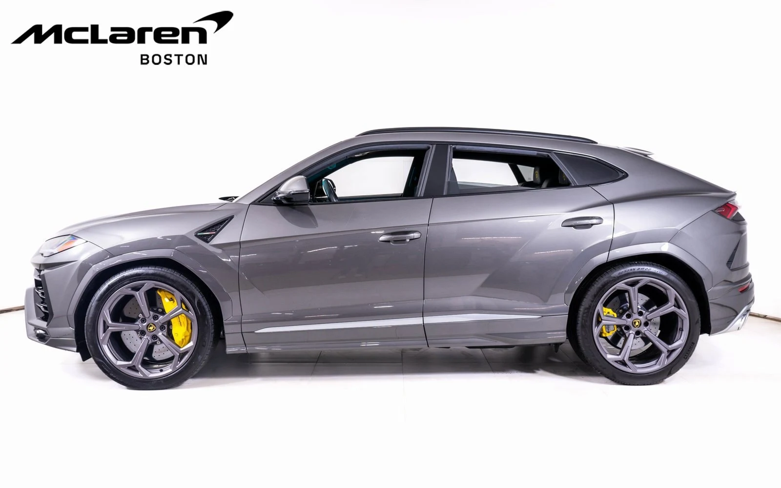 2021 Lamborghini Urus, 2/21