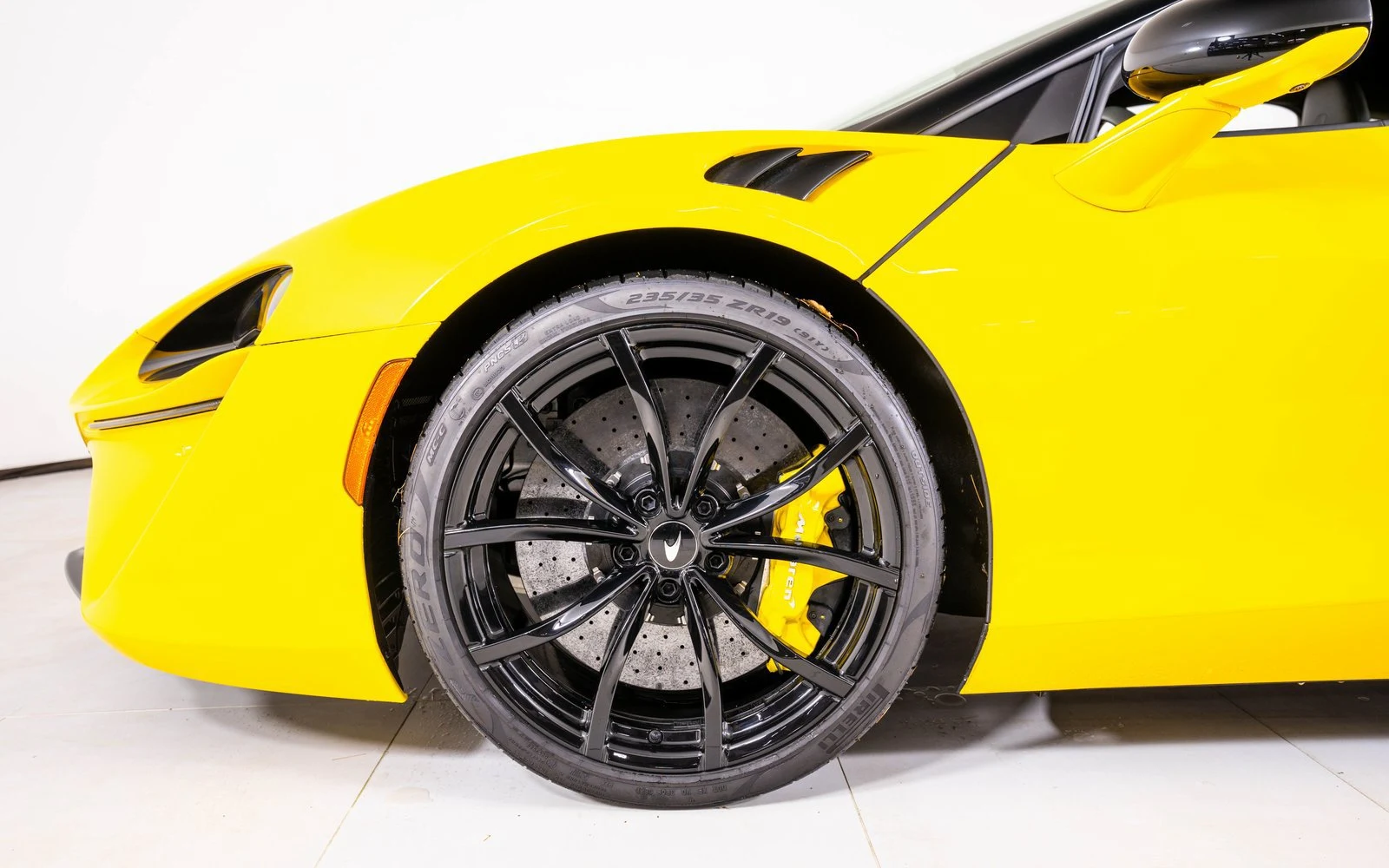 2023 McLaren Artura TechLux, 12/20