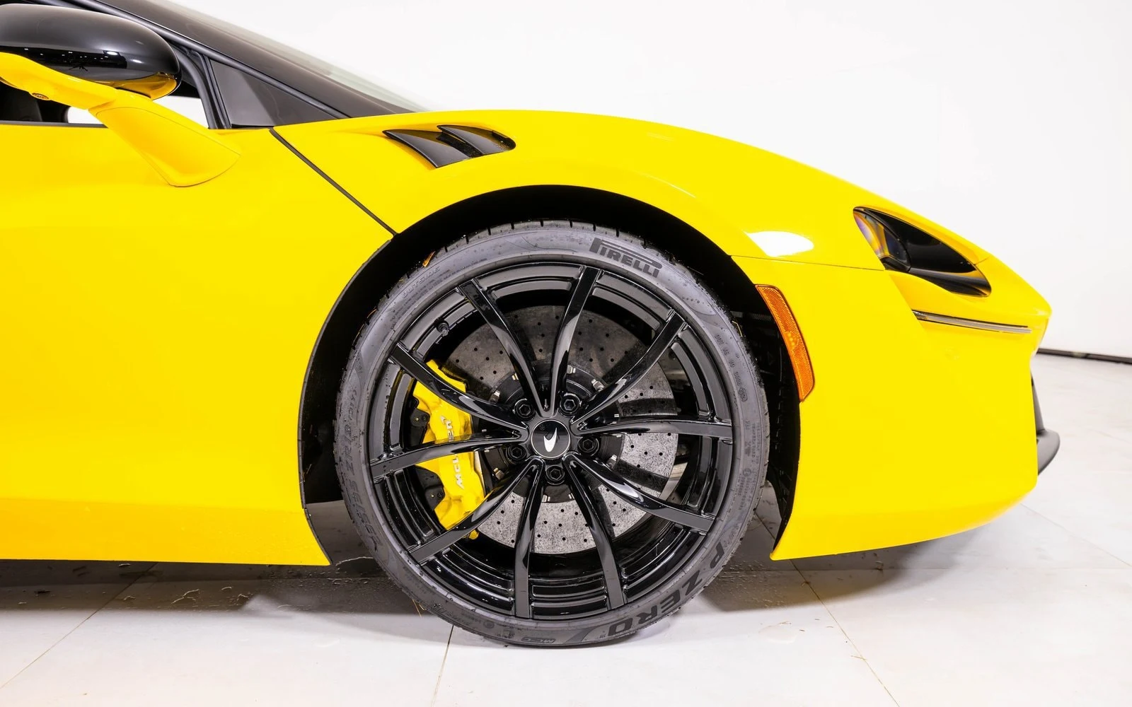 2023 McLaren Artura TechLux, 15/20