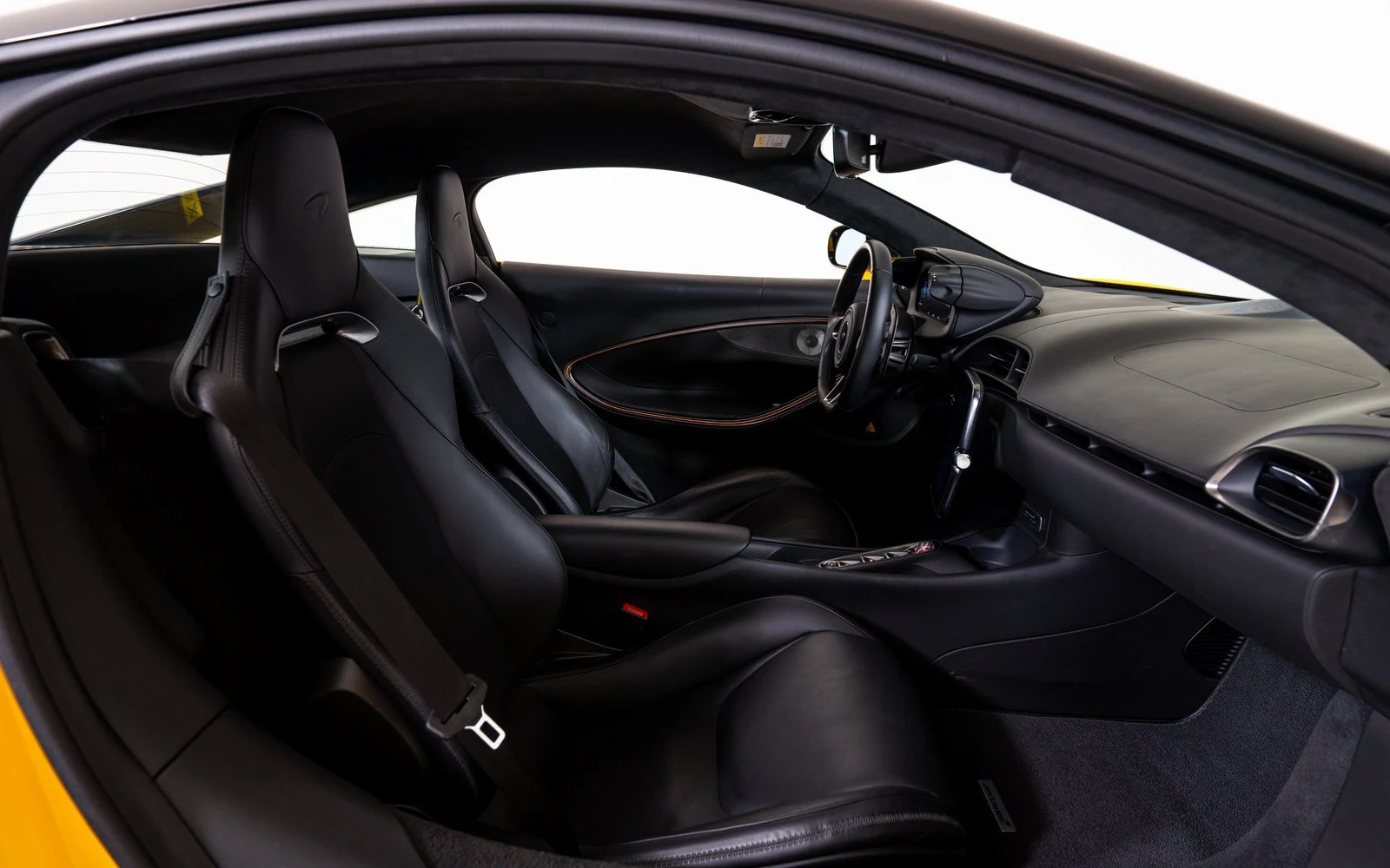2023 McLaren Artura TechLux, 18/20