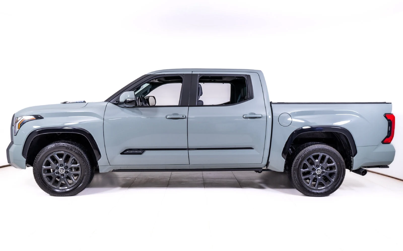 2024 Toyota Tundra i-FORCE MAX Platinum, 2/21