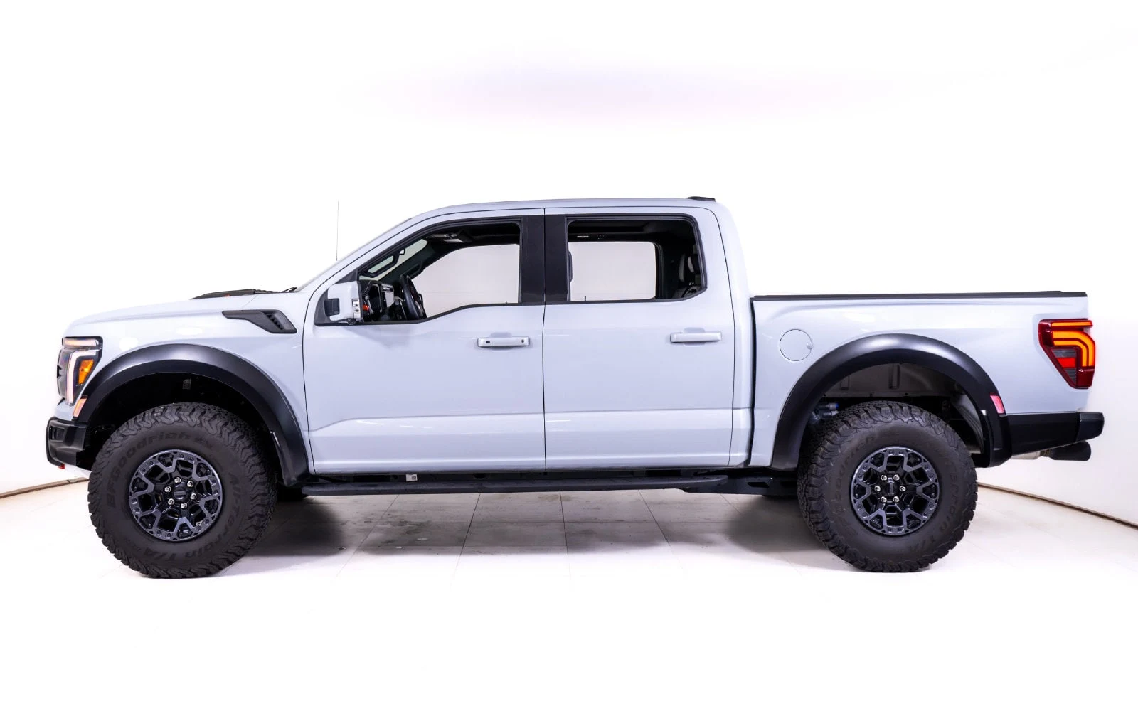 2025 Ford F-150 Raptor R, 2/21