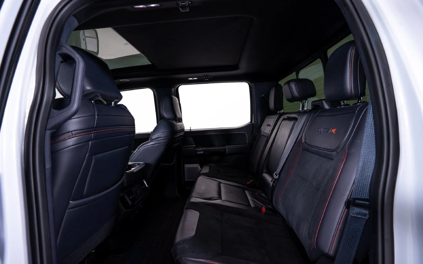 2025 Ford F-150 Raptor R, 19/21
