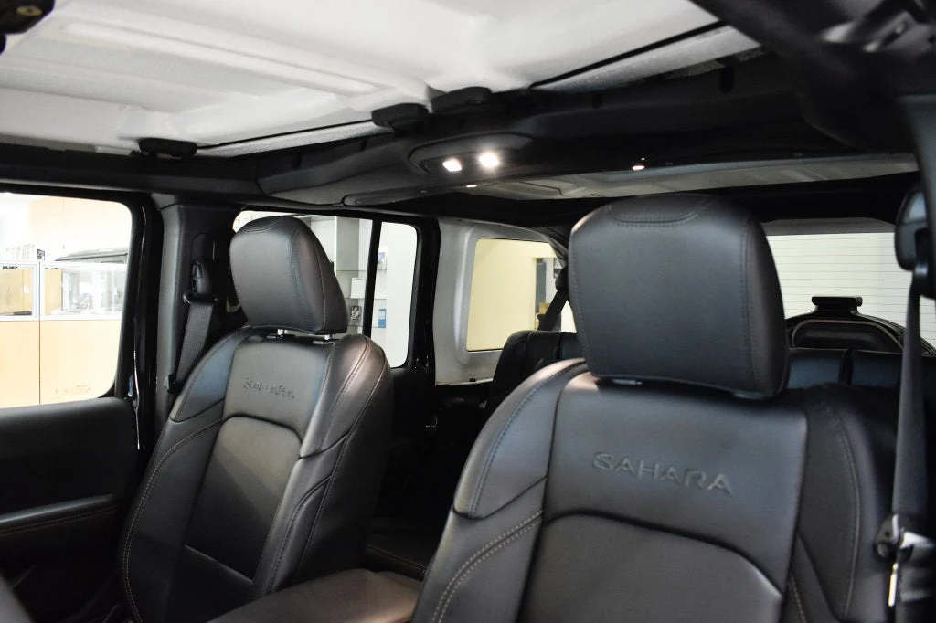 2024 Jeep Wrangler Sahara 4xe interior, seats, Black