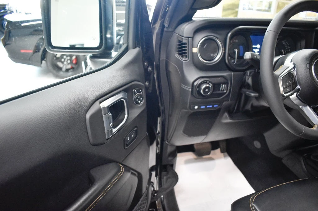 2024 Jeep Wrangler Sahara 4xe interior, door panel, Black