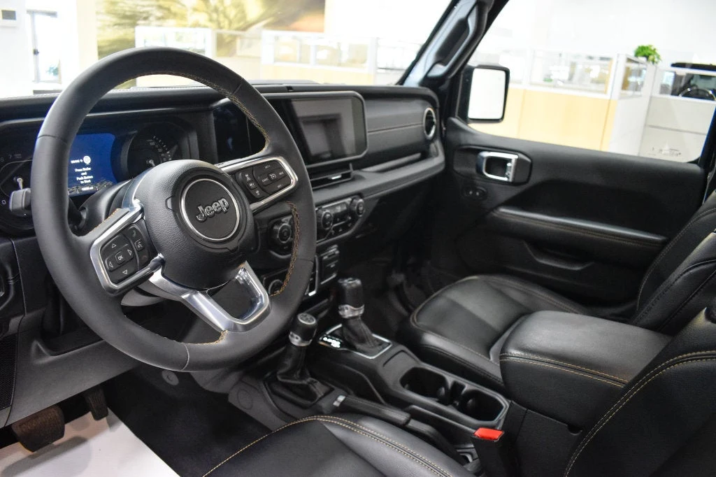 2024 Jeep Wrangler Sahara 4xe interior, Black